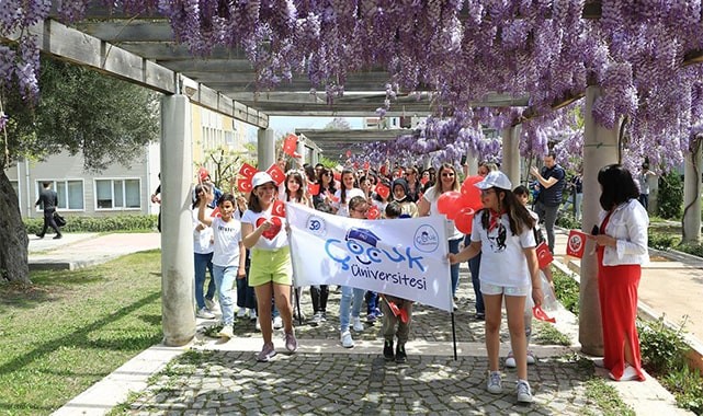PAÜ’de ‘23 Nisan’ Coşkusu Yaşandı