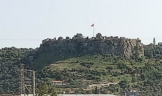 BEÇİN KALESİ VE MENTEŞEOĞULLARI BEYİ AHMET GAZİ TÜRBESİ, MUĞLA-MİLAS İLÇESİ