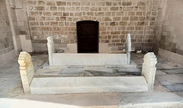 BEÇİN KALESİ VE MENTEŞEOĞULLARI BEYİ AHMET GAZİ TÜRBESİ, MUĞLA-MİLAS İLÇESİ