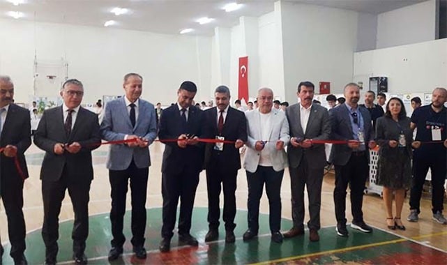 Bilim Fuarında öğrenciler çalışmalarını sergiledi