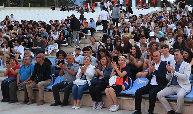 GENÇLER MÜZİK FESTİVALİNDE ÇOŞTU