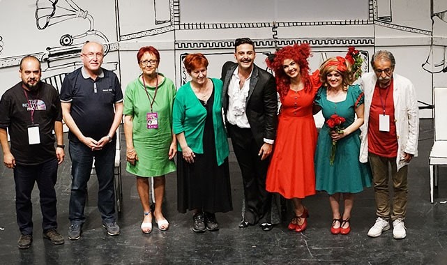Uluslararası Tiyatro Festivali’nde perde açıldı