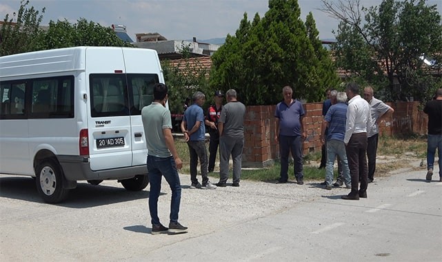 Karısını 5 kurşunla öldürdü