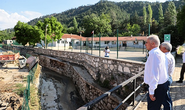 Yaralar sarılıyor