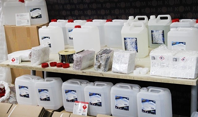 Denizli'de üretim tesisine sahte alkol baskını