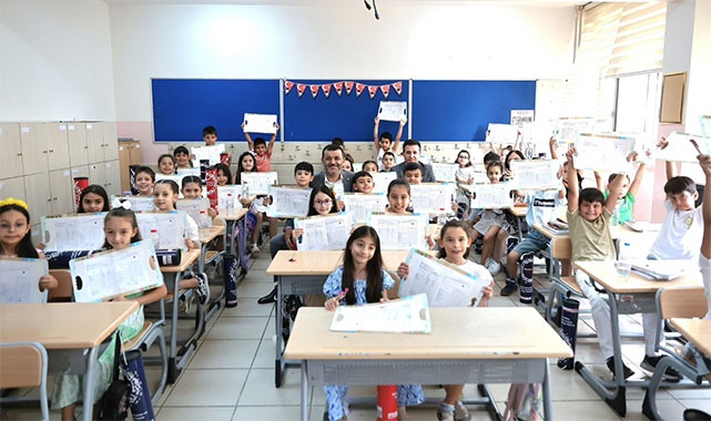 DENİZLİ’DE KARNE SEVİNCİ