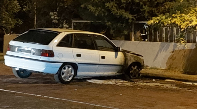 Parktan 10 dakika sonra yanmaya başladı
