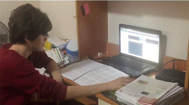 DENİZLİ ÇÖZÜM KOLEJİ SINIFI EVE GÖTÜRDÜ