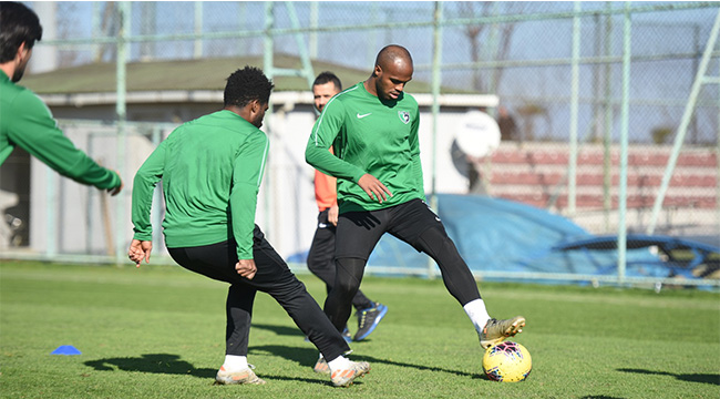 Ogenyi Onazi ilk antrenmanına çıktı