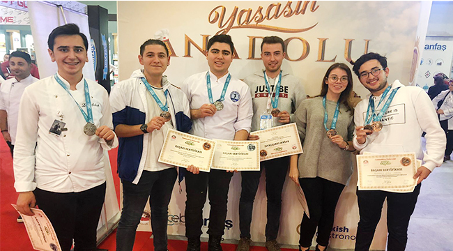 PAÜ Öğrencileri Madalya İle Döndü