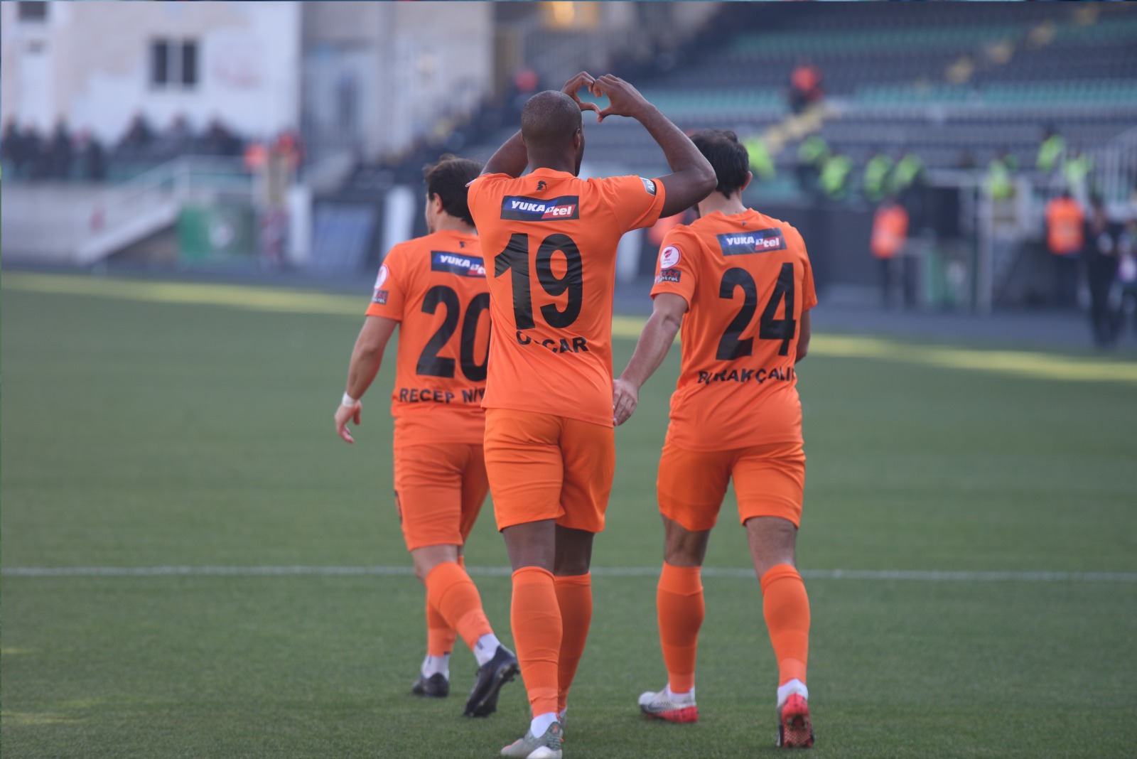 İki Maçta 4 gol attı! Horoz son 16'ya kaldı