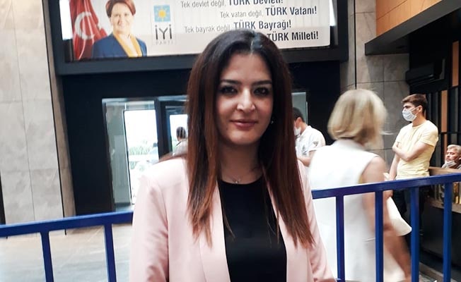 Raziye Akışık 16 Oy Farkla İl Başkanı Oldu