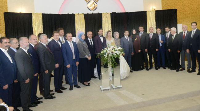 SİYASET  VE İŞ DÜNYASI BU DÜĞÜNDE BULUŞTU