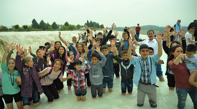 Denizli’de engeller aşılıyor