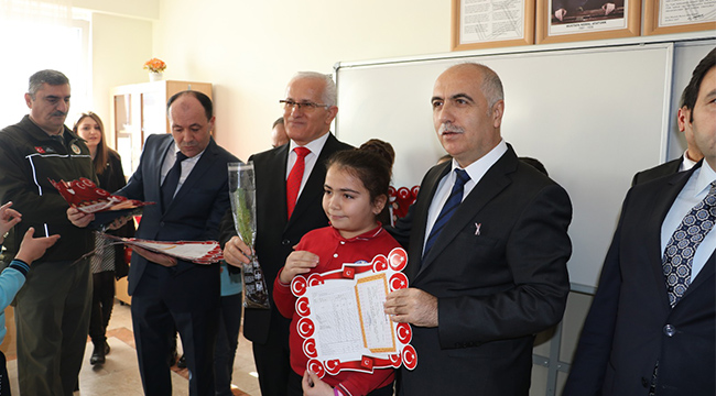 189 BİN ÖĞRENCİ KARNE ALDI