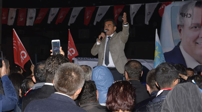 DİVARCI VE BAHTİYAR'A SEVGİ SELİ....