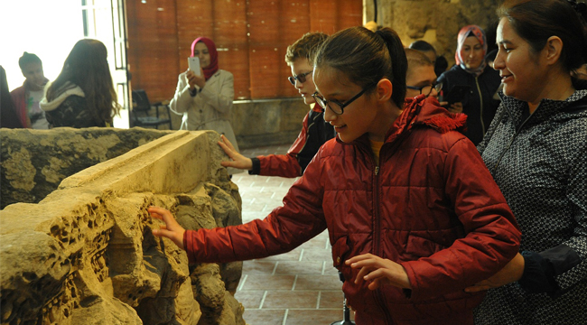 Denizli’de engeller aşılıyor