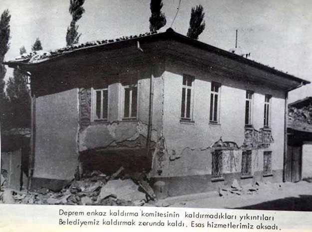 Denizli 43 Yıl Önce Felaketi Yaşamıştı