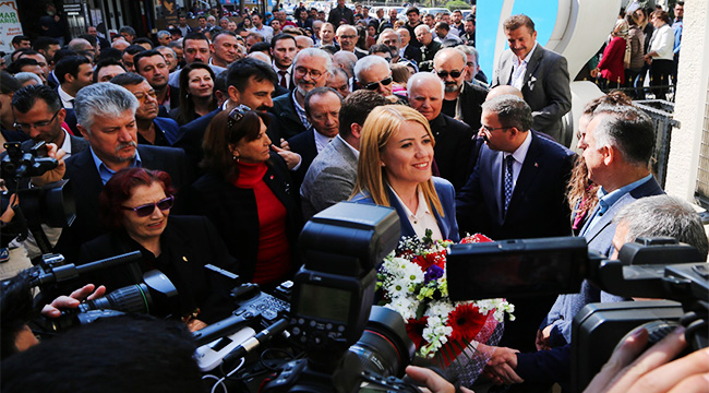 ŞENİZ DOĞAN, KOLTUĞUNA OTURDU