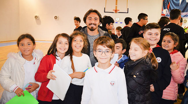 Futbolcularımız Öğrencilerin Sorularını Cevapladı
