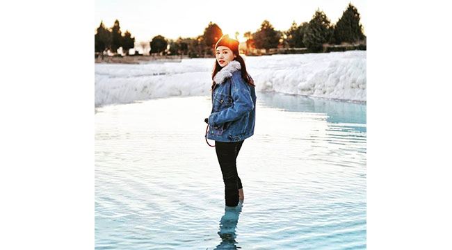 TAYLAND’LI SANATÇI PAMUKKALE’Yİ FOTOĞRAFLADI