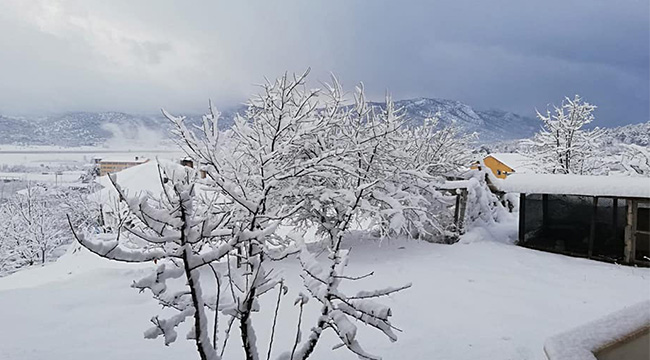 İLÇEDE KAR KALINLIĞI 20 CM.Yİ GEÇTİ