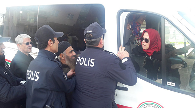 16 yaşındaki kızını 'icra' kararı ile götürdü