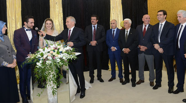 SİYASET  VE İŞ DÜNYASI BU DÜĞÜNDE BULUŞTU