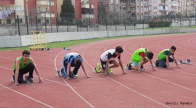 ATLETLER OKULLARI İÇİN TER DÖKTÜ