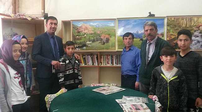 ÇAMELİ'DE KAHVEHANEYİ KÜTÜPHANEYE ÇEVİRDİLER