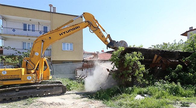 PAMUKKALE BELEDİYESİ METRUK BİNALARI YIKIYOR