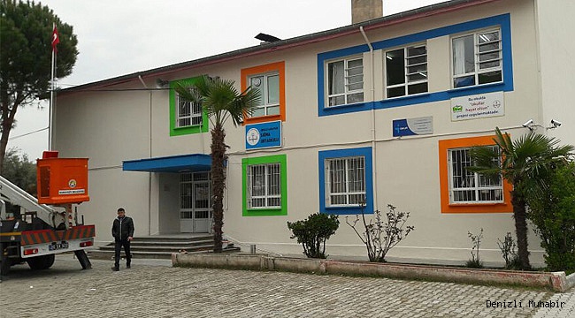 Sarayköy Belediyesi, ilçedeki okulların hamisi oldu