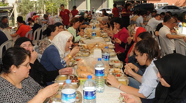 Bozkırlar, baba ve amcası için mevlit yemeği verdi
