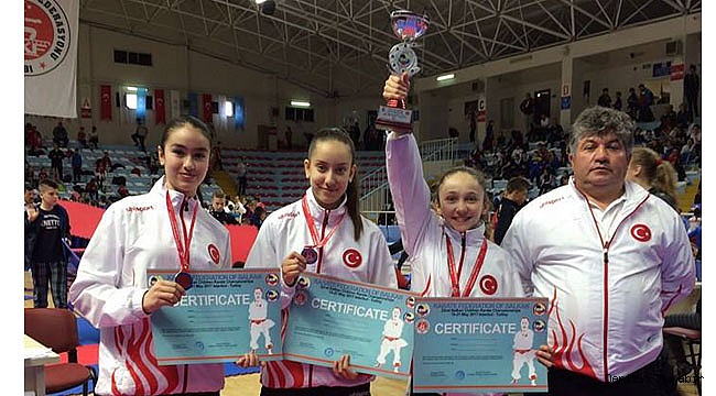 DENİZLİLİ KARETECİLERE RAKİP DAYANMIYOR