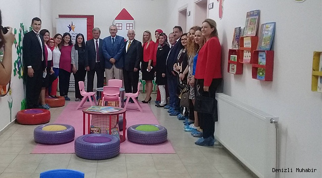 Geri Dönüşüm Kütüphanesi Açıldı