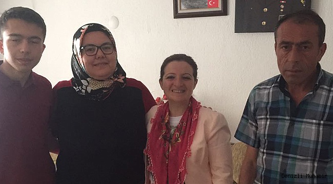 Şehit annelerini yalnız bırakmadı