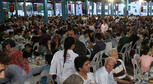 Büyükşehir’den 2 mahallede 4 bin kişiye iftar