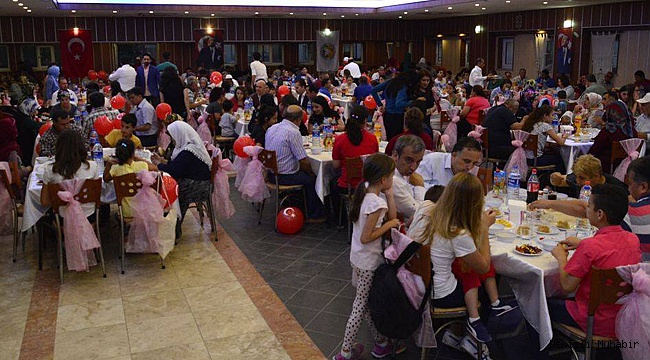 Sarayköy Belediyesi'nden anlamlı iftar yemeği