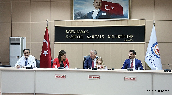 MİNİK ELİF ADA'DAN BAŞKAN ZOLAN'A SÜRPRİZ