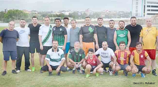 YÖNETİM VE BASIN SAHADA KAPIŞTI