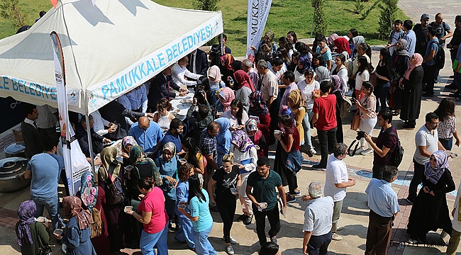 PAÜ’DE AŞURE İKRAMI