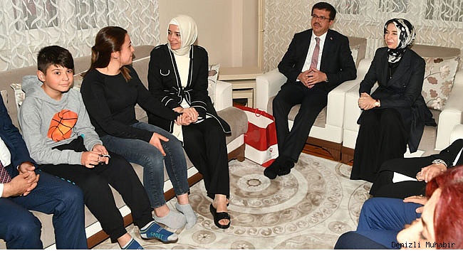 Bakan Zeybekci ve Bakan Kaya’dan şehidin ailesine ziyaret