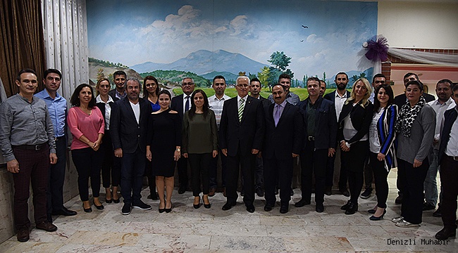 ORTAOKUL DERS KİTAPLARI DENiZLi’DE YAZILIYOR
