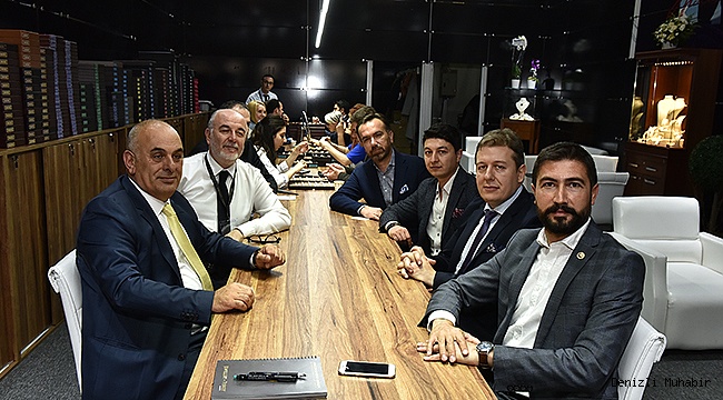 ÖZKAN ve FİLİZ DENİZLİLİ İŞADAMLARINI YALNIZ BIRAKMADI