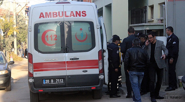 Darp ettikleri kadının altın ve telefonunu çaldılar