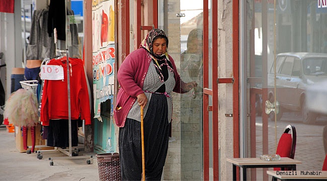 Dilenciler esnaf ve vatandaşı bıktırdı