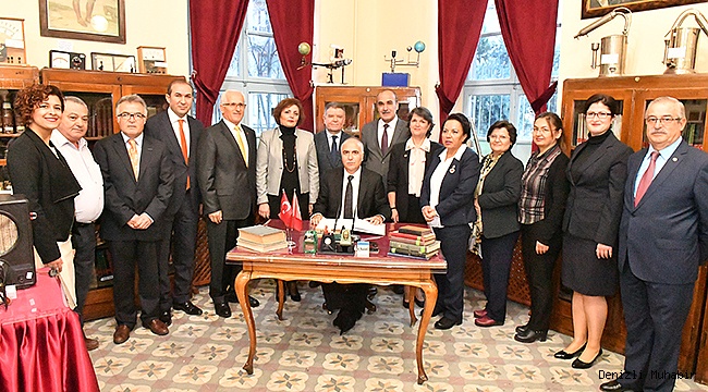 EĞİTİM TARİHİ MÜZESİNE EMEĞİ GEÇENLER ÖDÜLLENDİRİLDİ