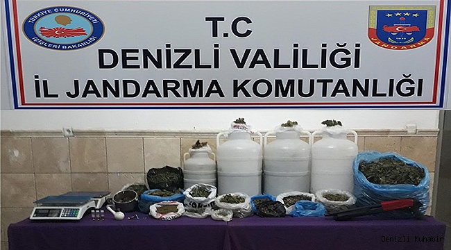 UYUŞTURUCU TACİRLERİ JANDARMADAN KAÇAMADI