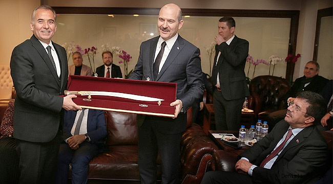 Başkan Osman Zolan'a övgü
