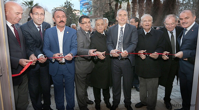 "Fotoğraflarla Anılardan İz Bırakanlar"